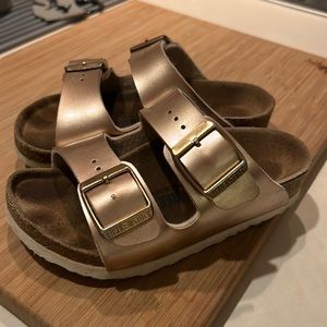 Toddle girls Birkenstocks size 8, EU 26